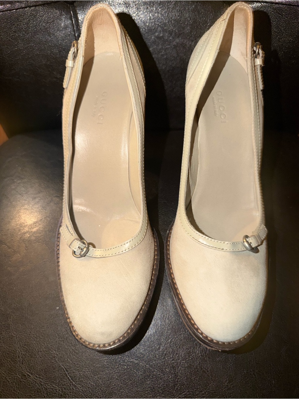 Gucci grey Leather & Suede Heeled Pumps
